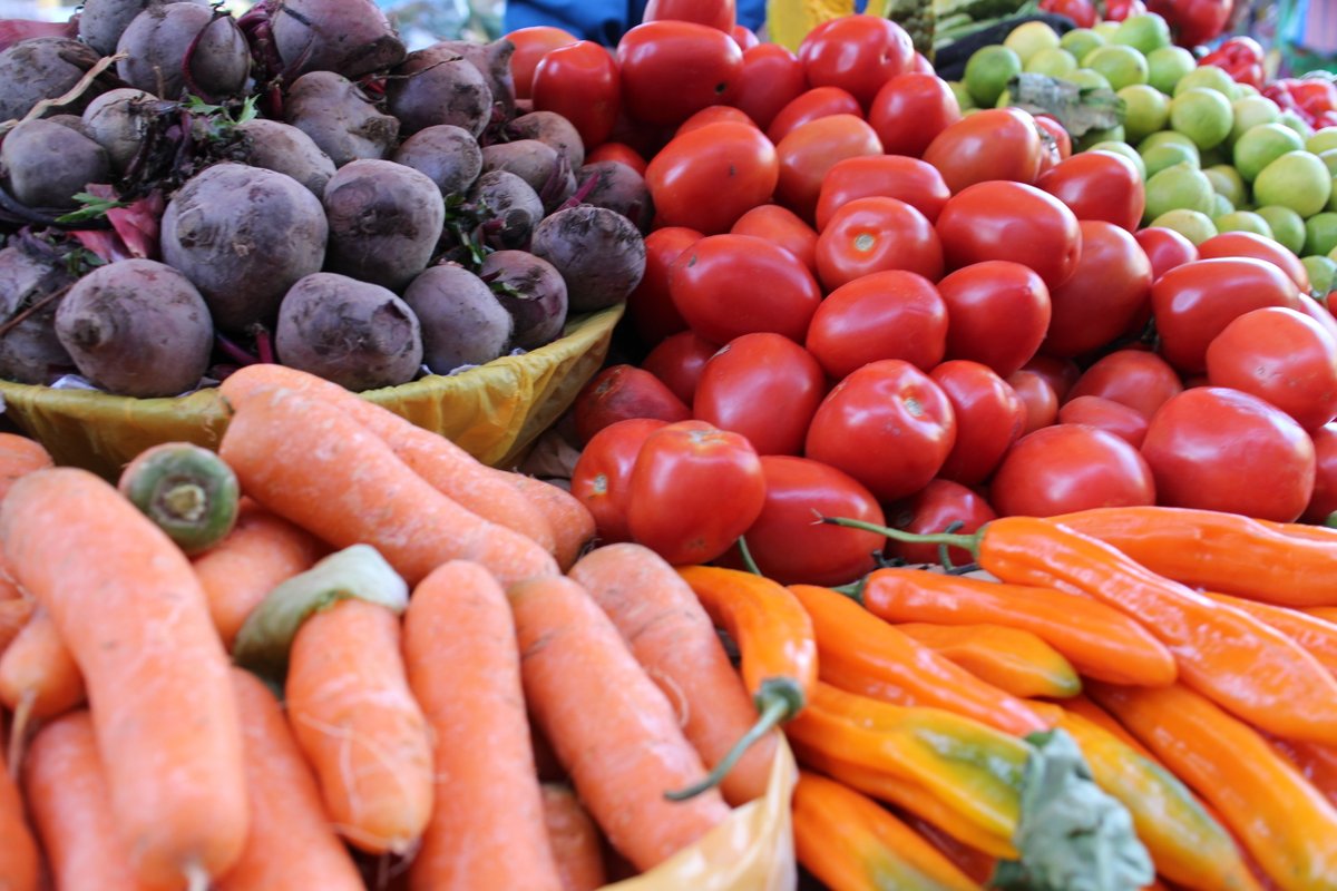 mercato coperto di san camilo: pomodori