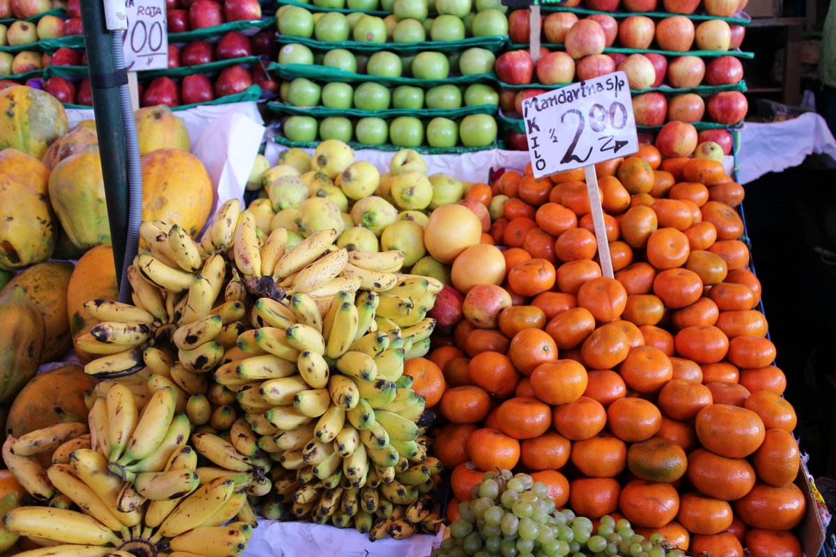 mercato coperto di san camilo: banane