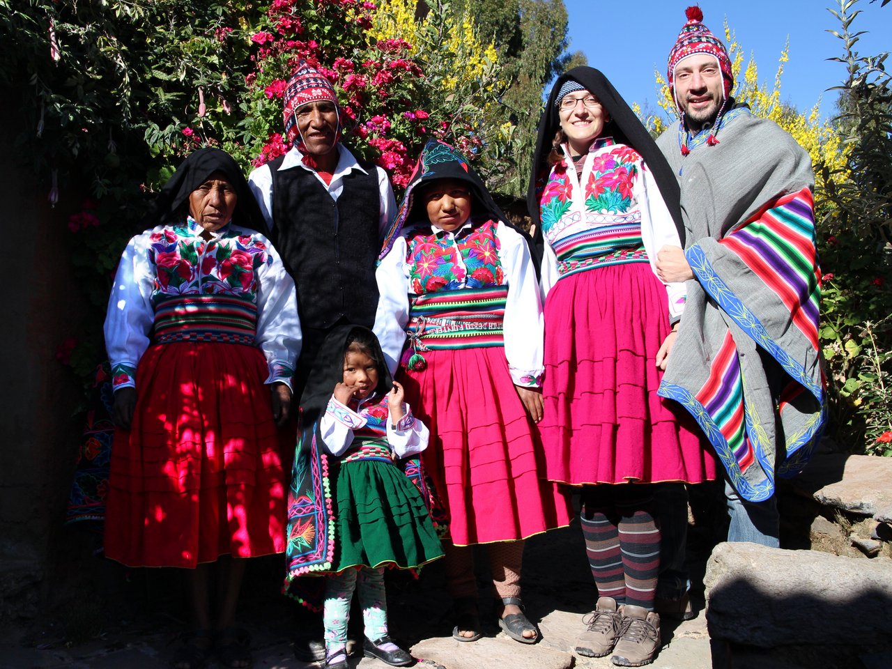 lago titicaca fai da te: in vestiti tipici ad Amantani