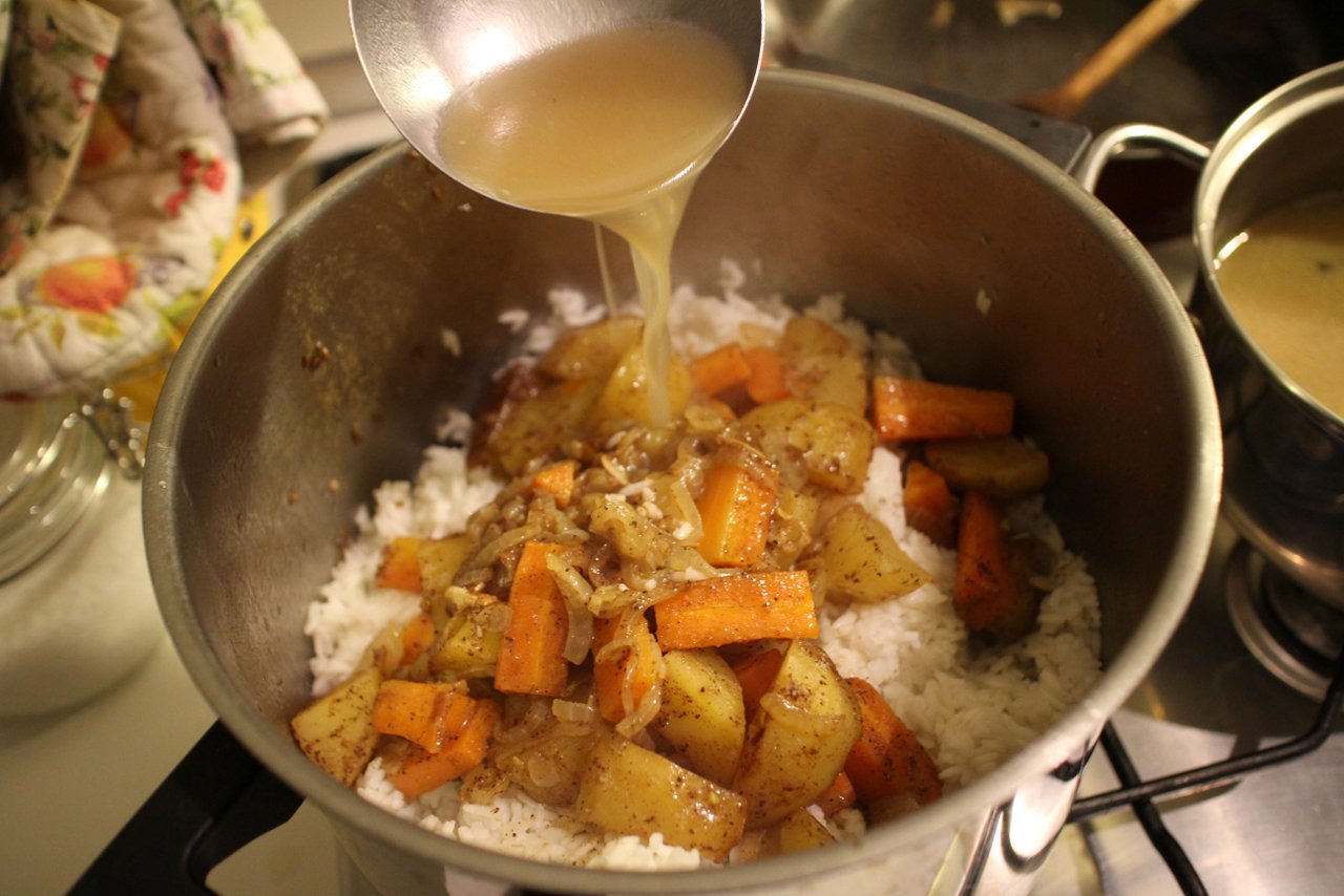 Riso pilau ricetta. Riso con verdure e pollo