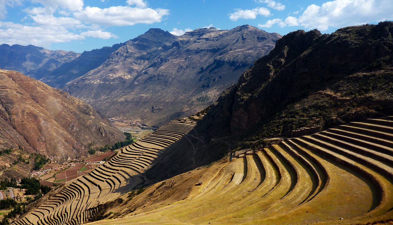 I terrazzamenti delle rovine inca di Pisac