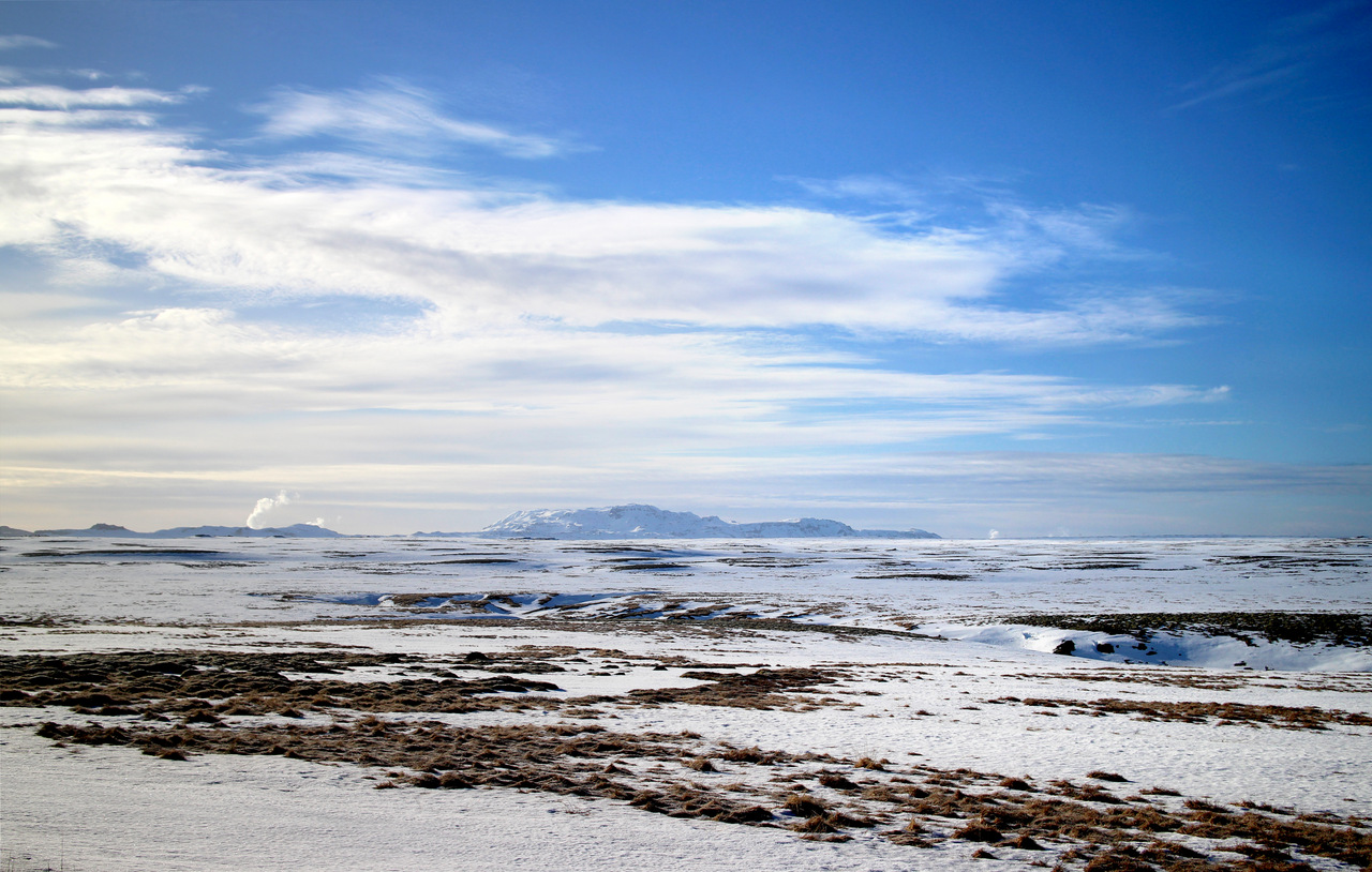 islanda golden circle: le fumarole di Hveragerdi in lontananza