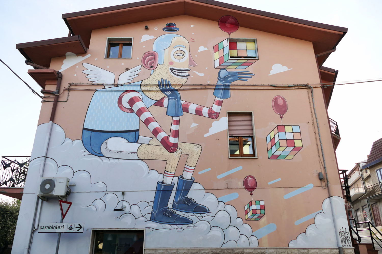 Street Art a Santa Croce di Magliano: L’enigma nella soluzione di Mr. Thoms, sulla casa natale di Antonio Giordano